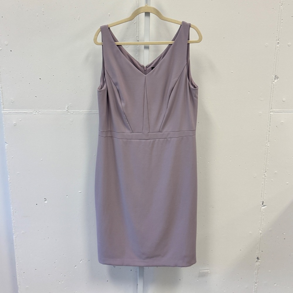 White House Black Market Lavender V-Neck Sheath Dress Size 16 Sleeveless Stretch